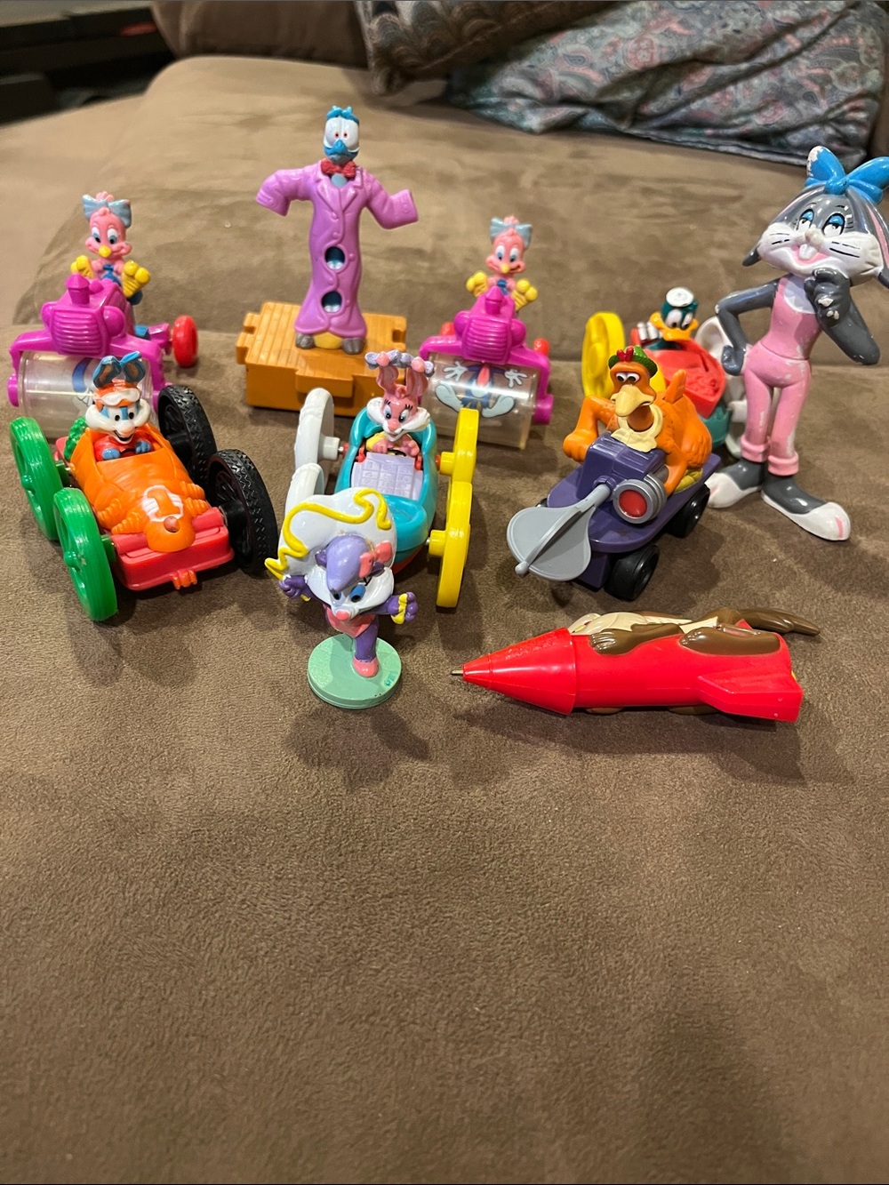 Colorful Looney Tunes Cartoon Character Toy Set